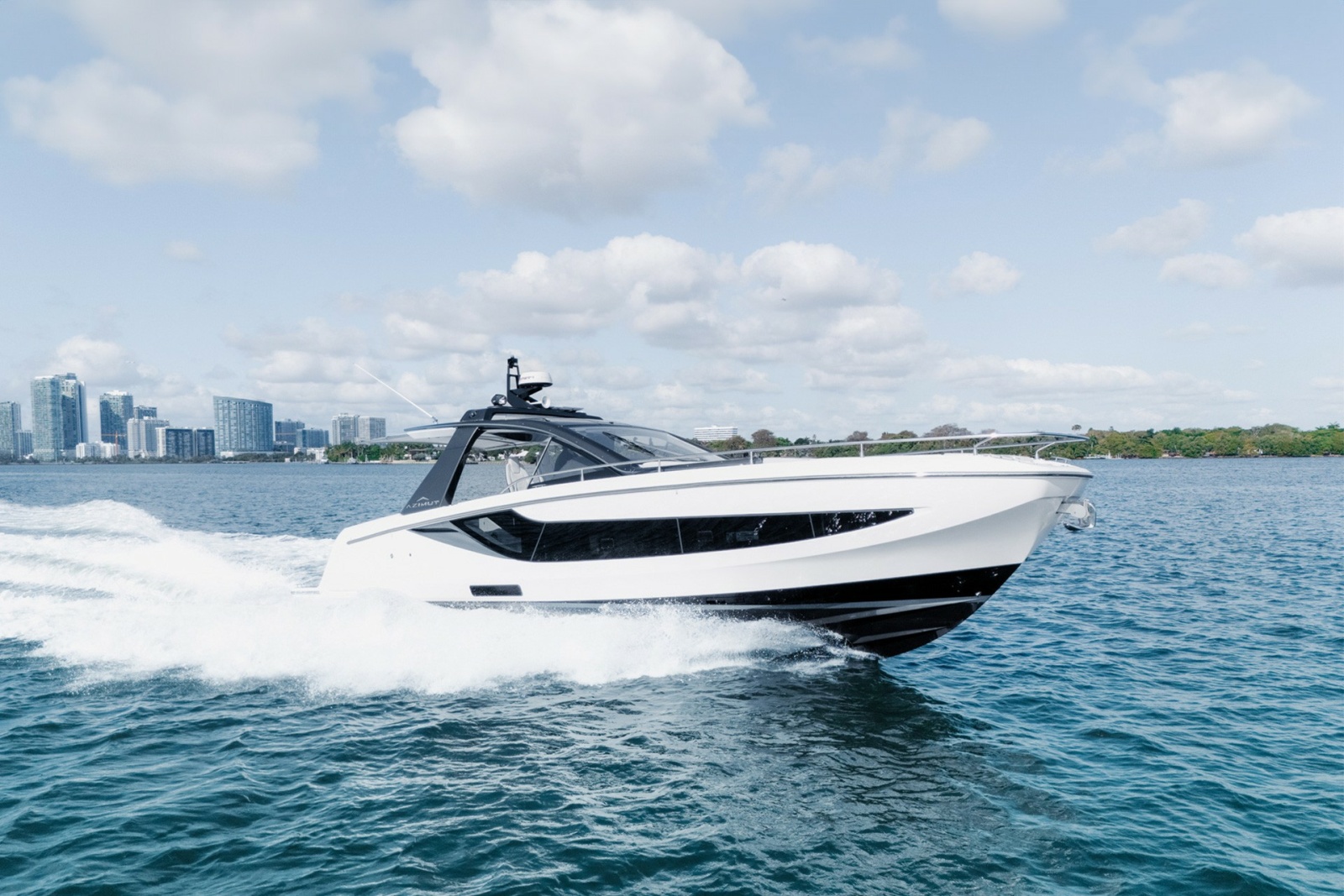 2025 Azimut Verve 42 ft yacht for sale in Miami, Florida