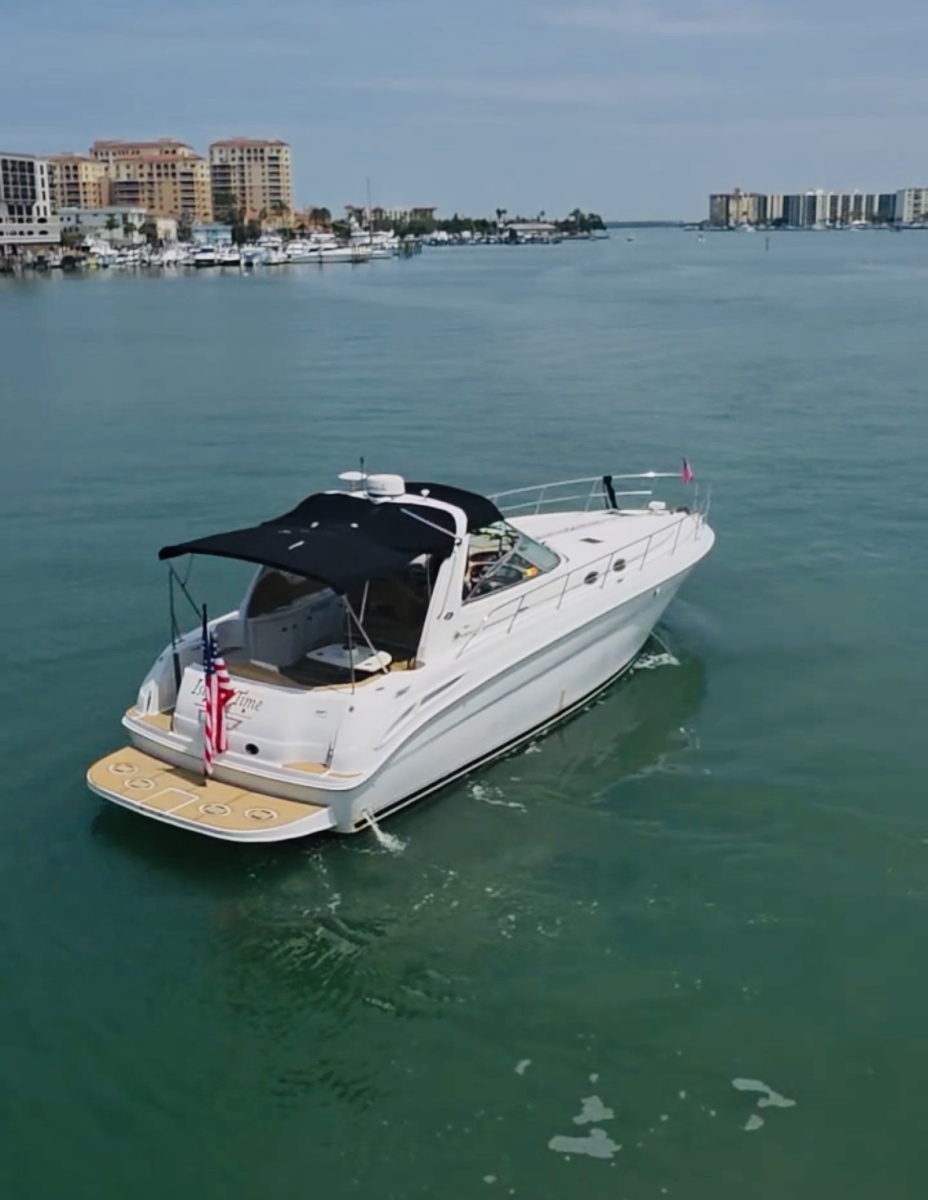 2002 Sea Ray 380 Sundancer 38 ft yacht for sale in Clearwater, Florida
