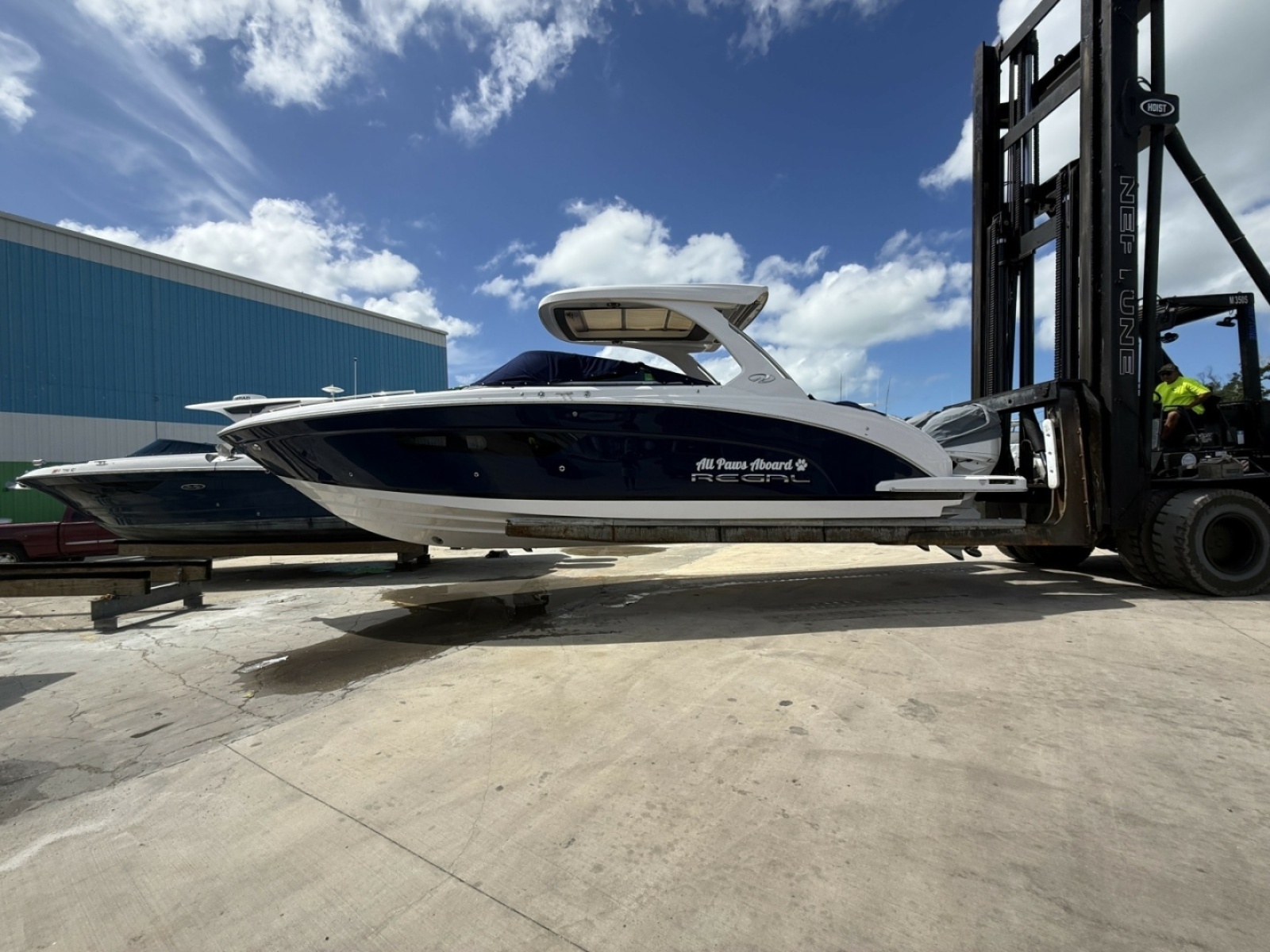 2022 Regal 33OBX 34 ft yacht for sale in Fort Myers Beach, Florida