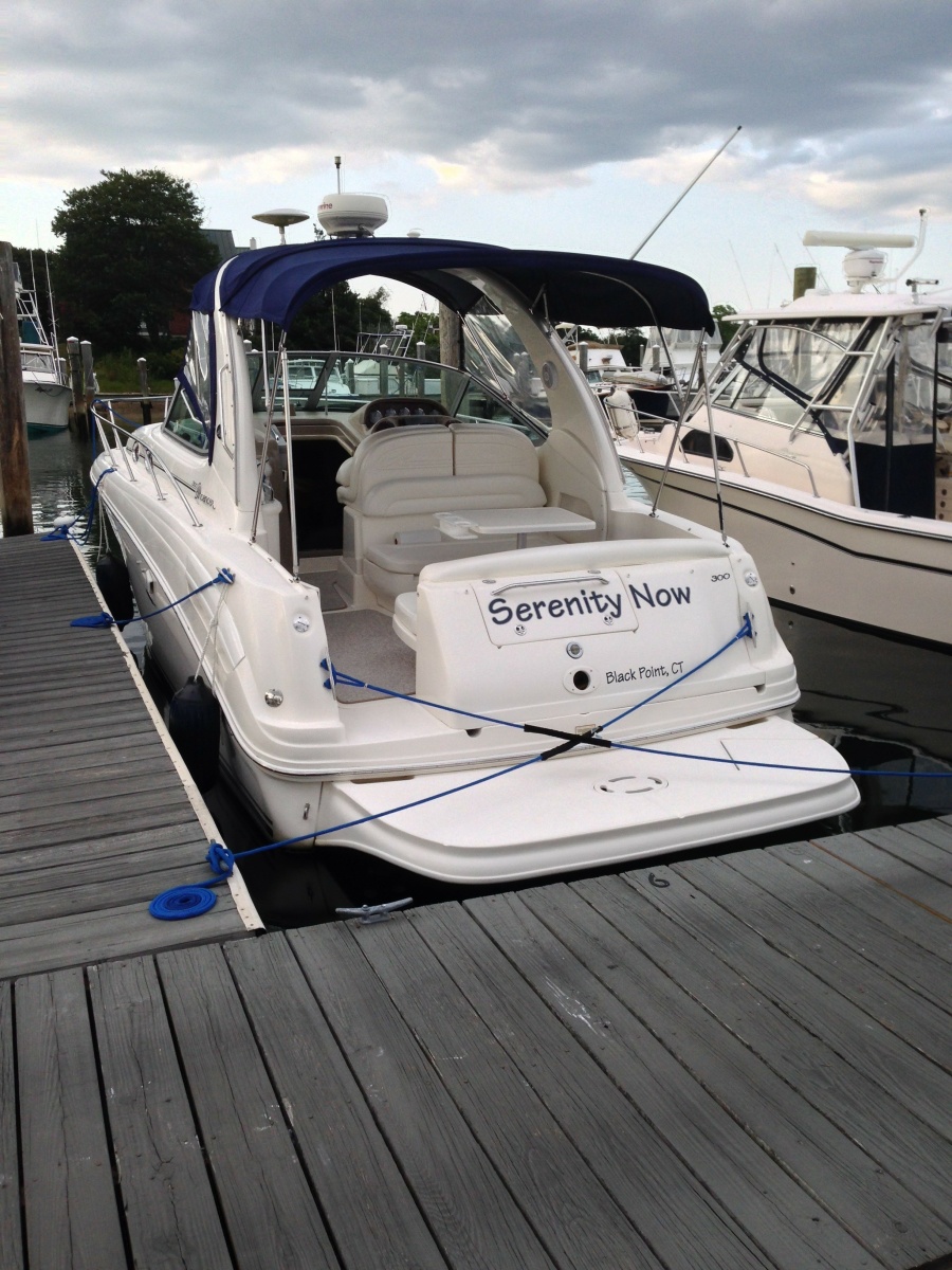 2004 Sea Ray 300 Sun Dancer 30 ft yacht for sale in Mystic, Connecticut