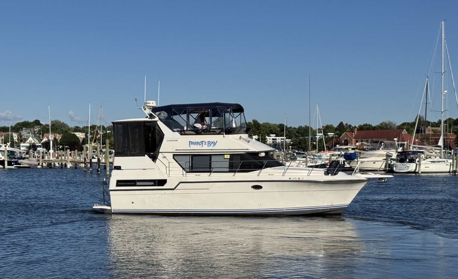 1991 Carver 3608 Aft Cabin Motor Yacht 36 ft yacht for sale in SPRING LAKE, Michigan