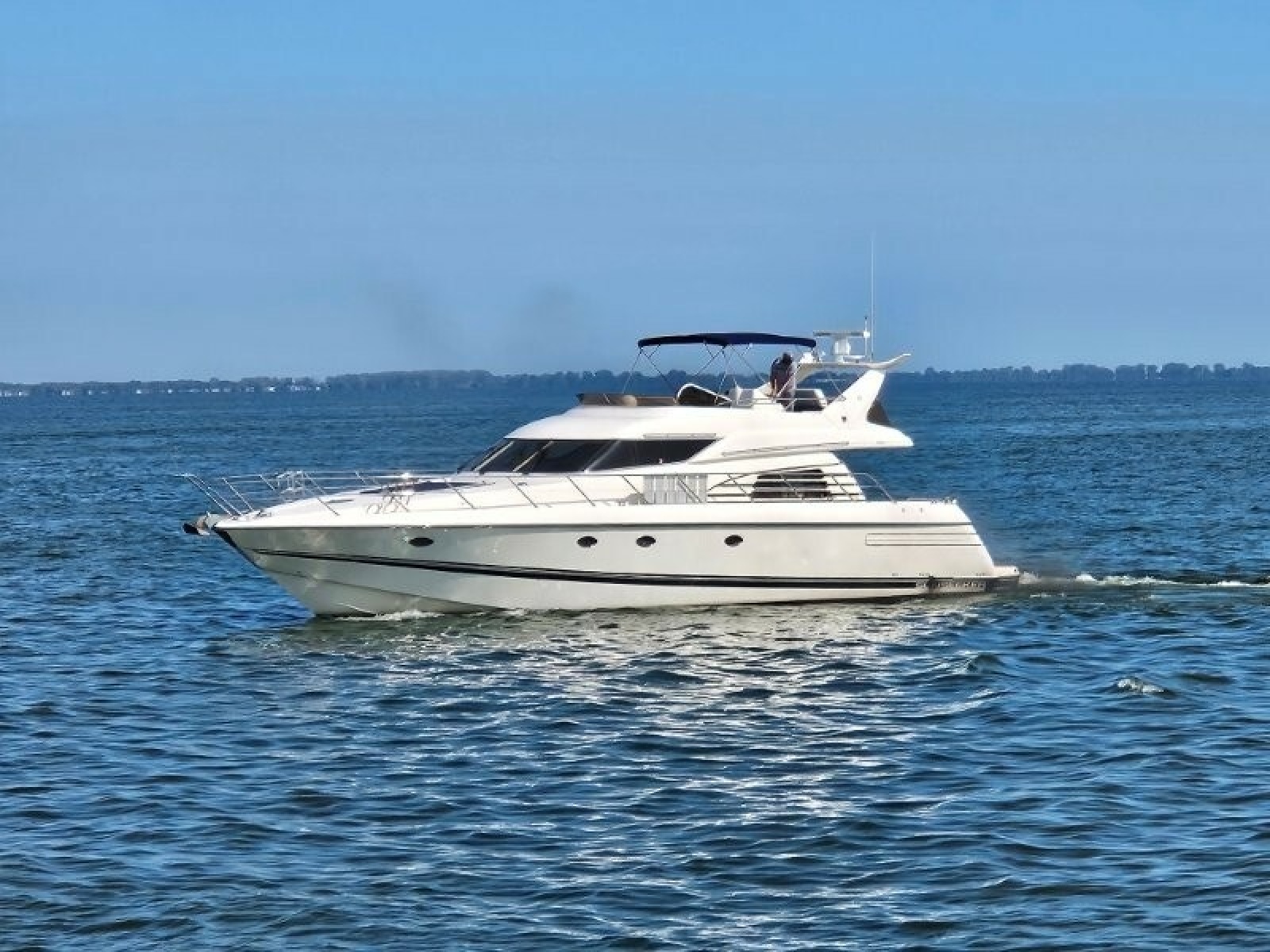 1998 Sunseeker 62 Manhattan 62 ft yacht for sale in St. Clair Shores, Michigan