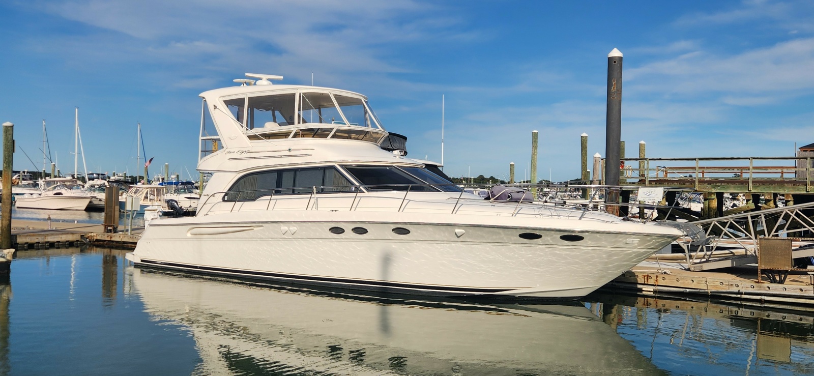 1999 Sea Ray Sedan 48 ft yacht for sale in Providence , Rhode Island