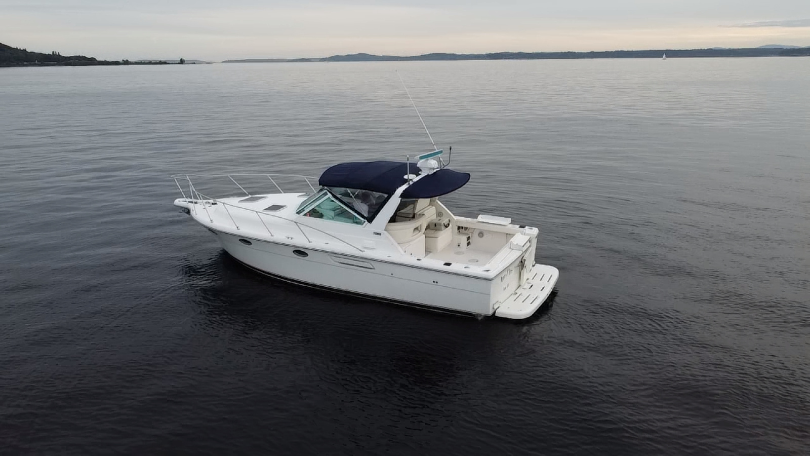 2001 Tiara Yachts 3100 Open 31 ft yacht for sale in Seattle, Washington