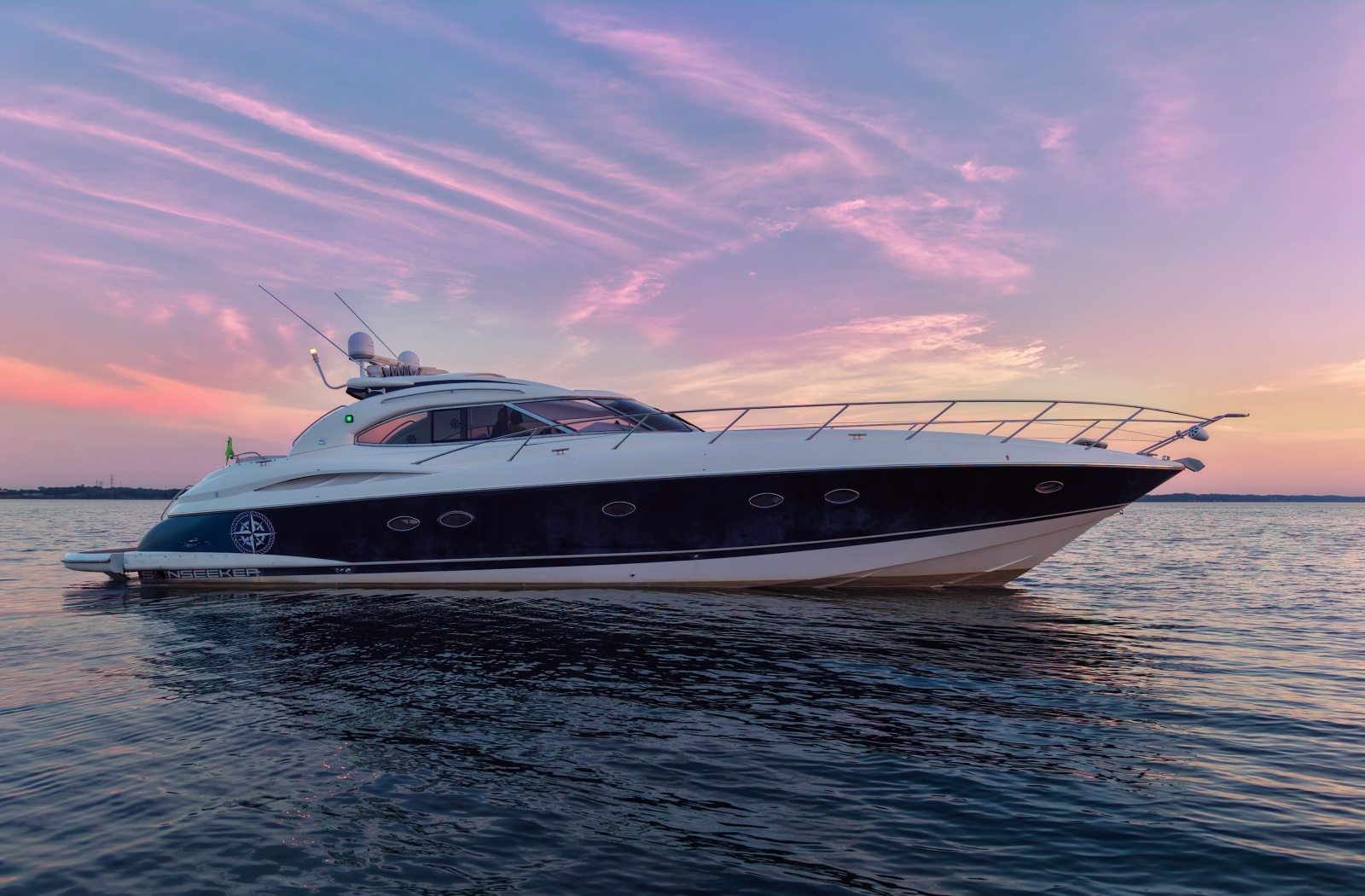 2000 Sunseeker 56 Predator 56 ft yacht for sale in Chicago, Illinois