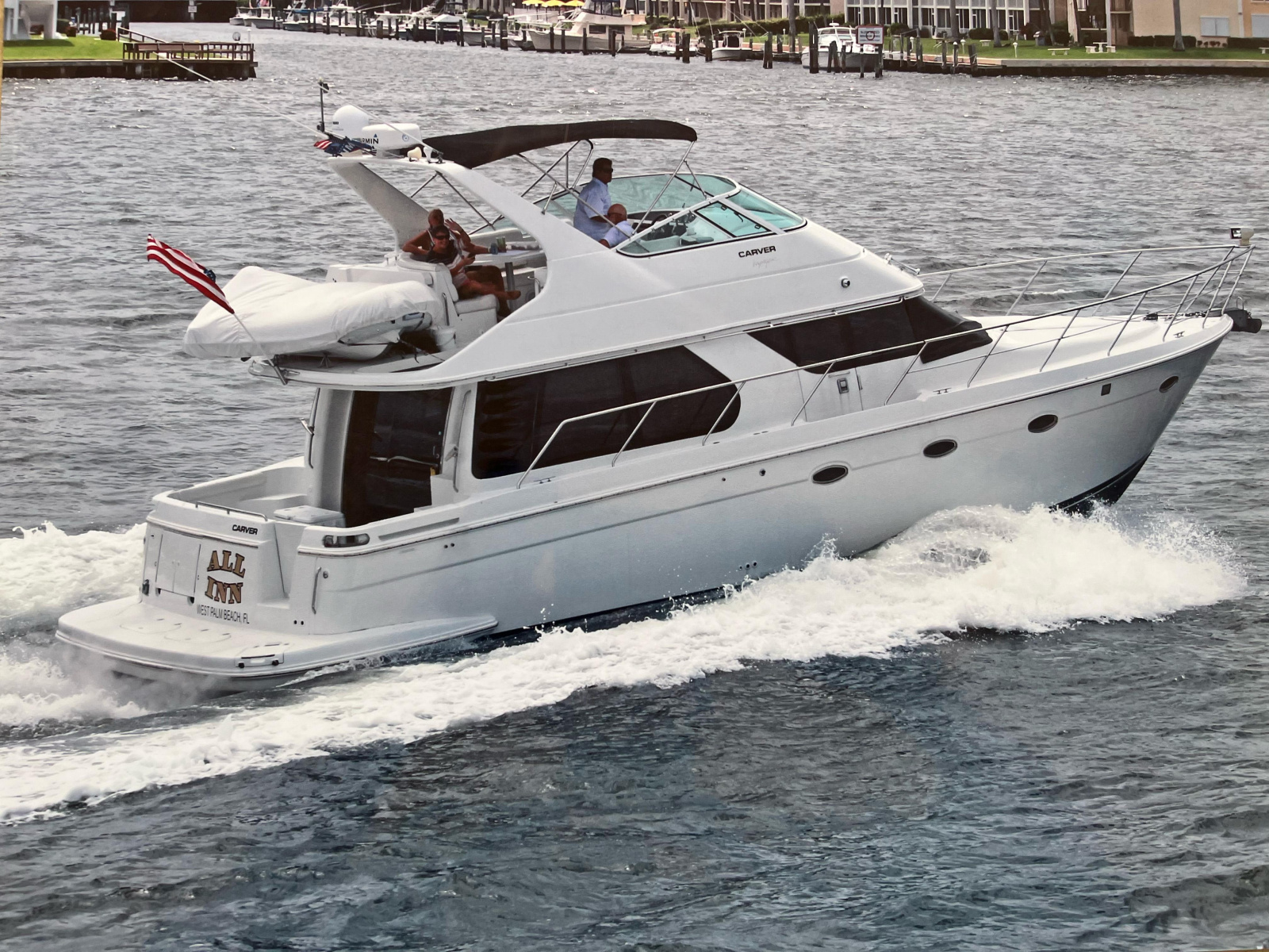 2000 Carver 450 Voyager Pilothouse 45 ft yacht for sale in Palm Beach Gardens, Florida