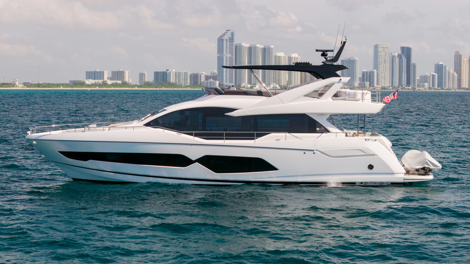 2025 Sunseeker 76 Yacht 76 ft yacht for sale in Hallandale Beach, Florida