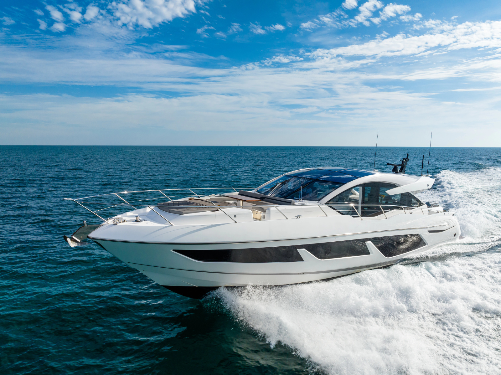 2022 Sunseeker Predator 74 74 ft yacht for sale in Washington, District Of Columbia