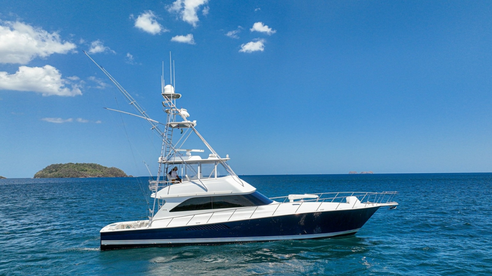 2005 Viking 61 Convertible 61 ft yacht for sale in Flamingo