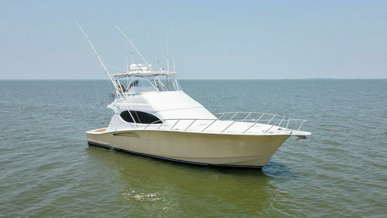 2003 Hatteras 54 Convertible 54 ft yacht for sale in New Orleans, Louisiana
