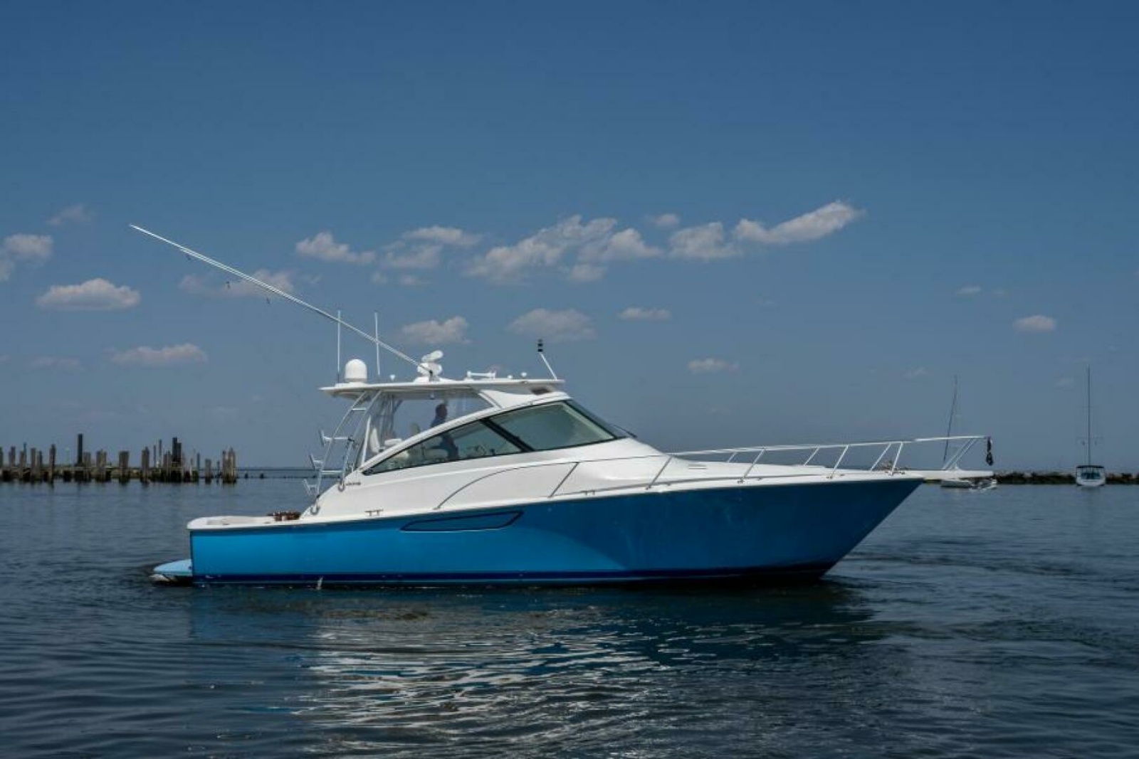 2012 Viking Open 42 42 ft yacht for sale in Fort Pierce, Florida