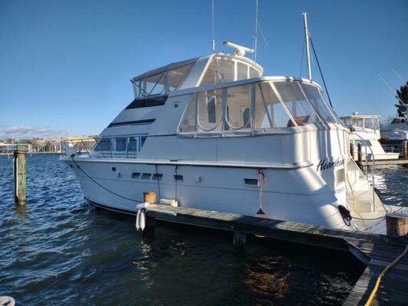 1996 Hatteras 50' Sport Deck — photo 1