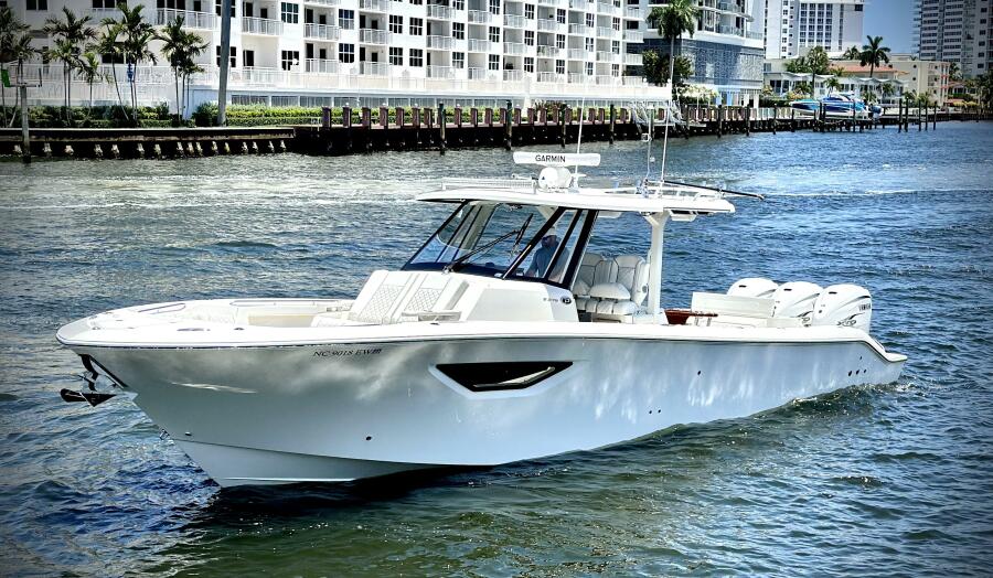 2022 Pursuit 378 — photo 1