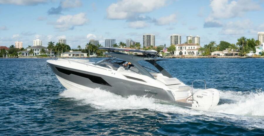 2023 Windy 40 Camira SX — photo 1