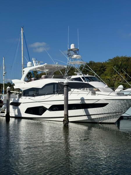 2022 Sunseeker Manhattan 68 — photo 1