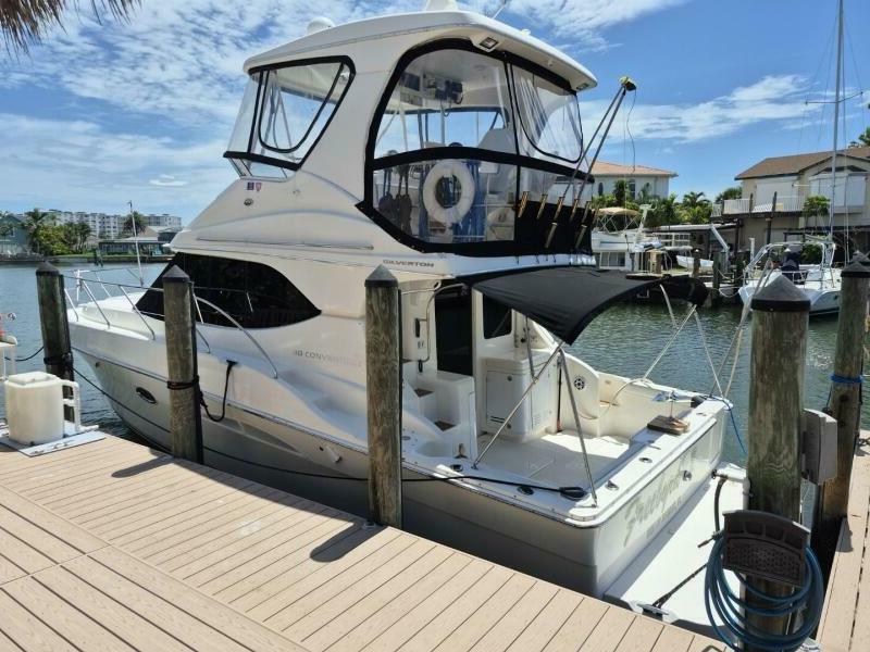 2002 Silverton 38 Convertible — photo 1