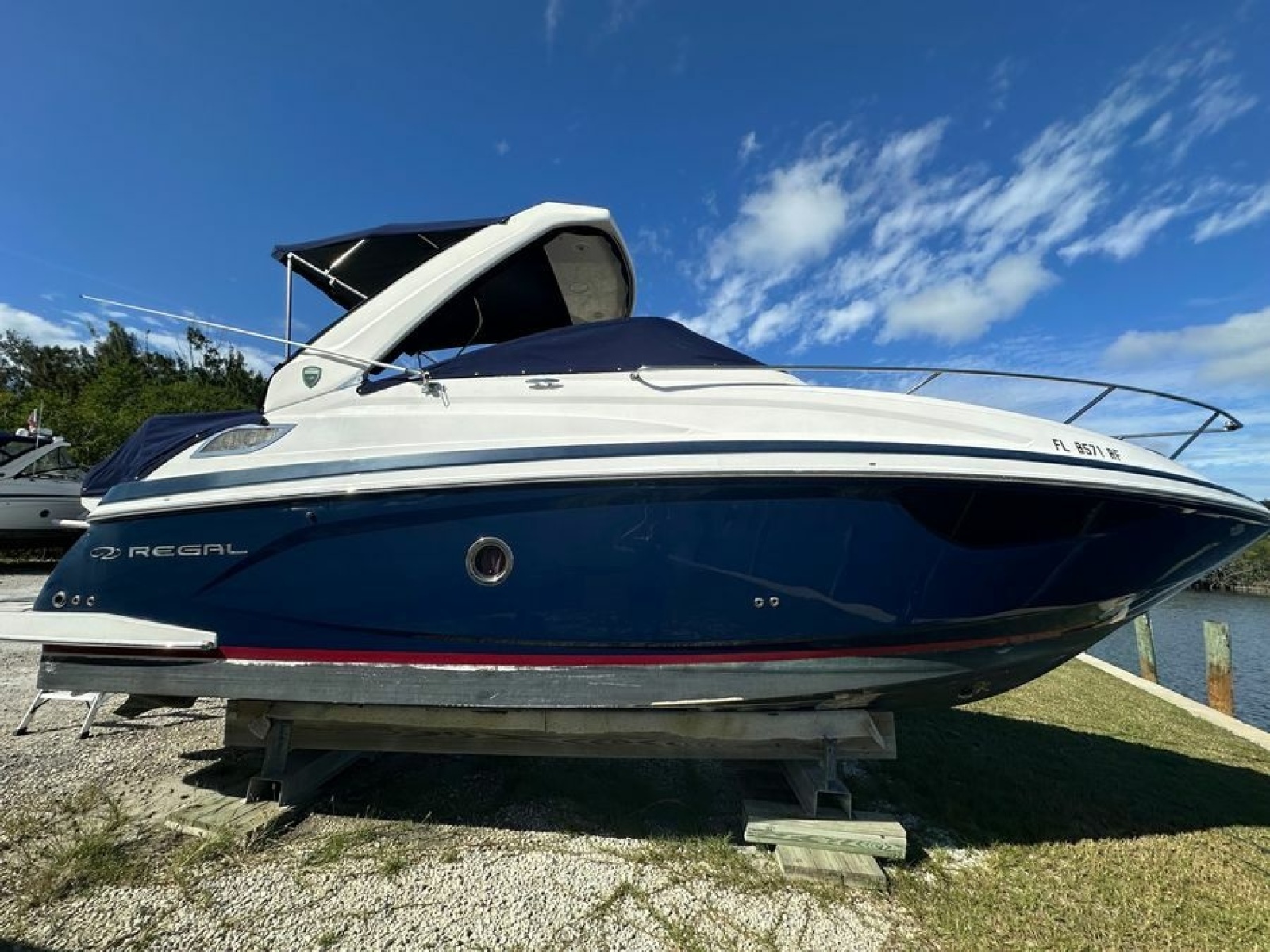 2017 Regal 28 Express — photo 1