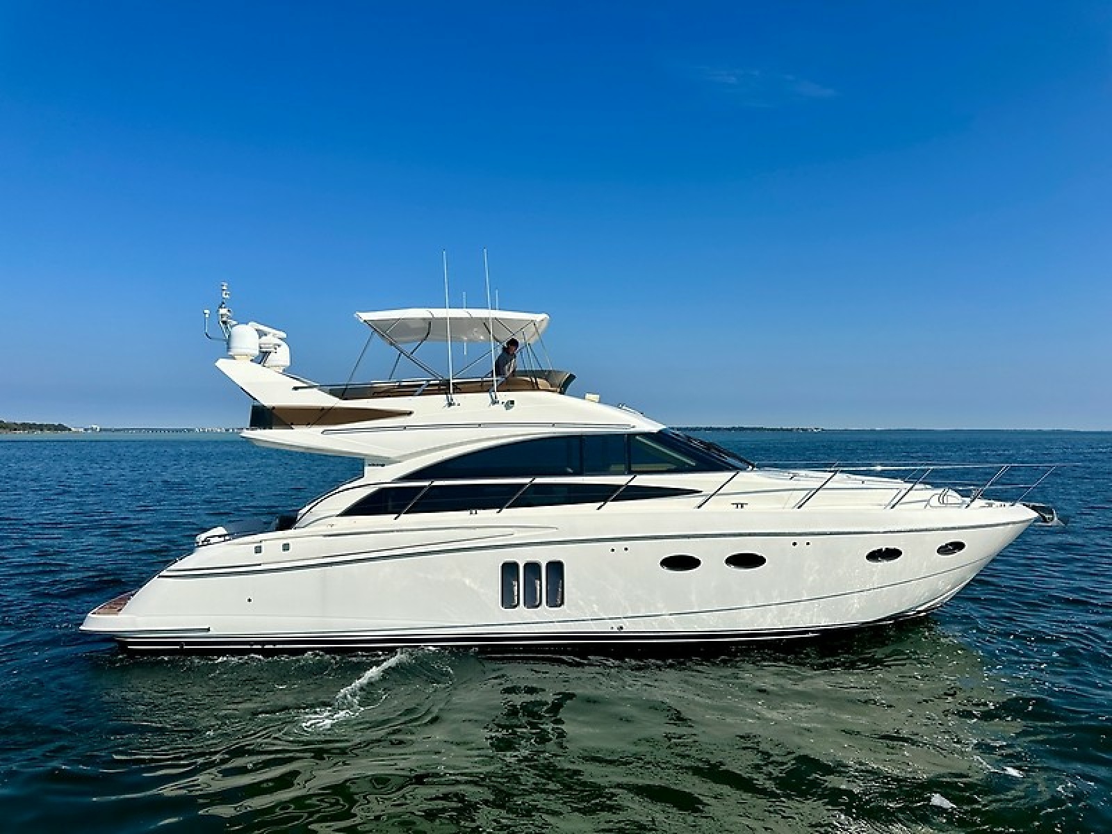 2009 Princess F54 flybridge — photo 1