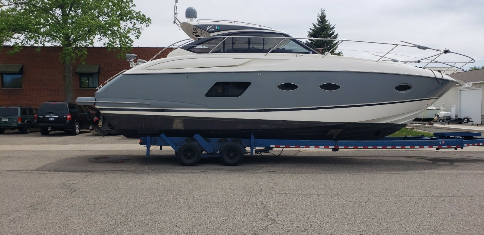 2013 Princess V39 — photo 1