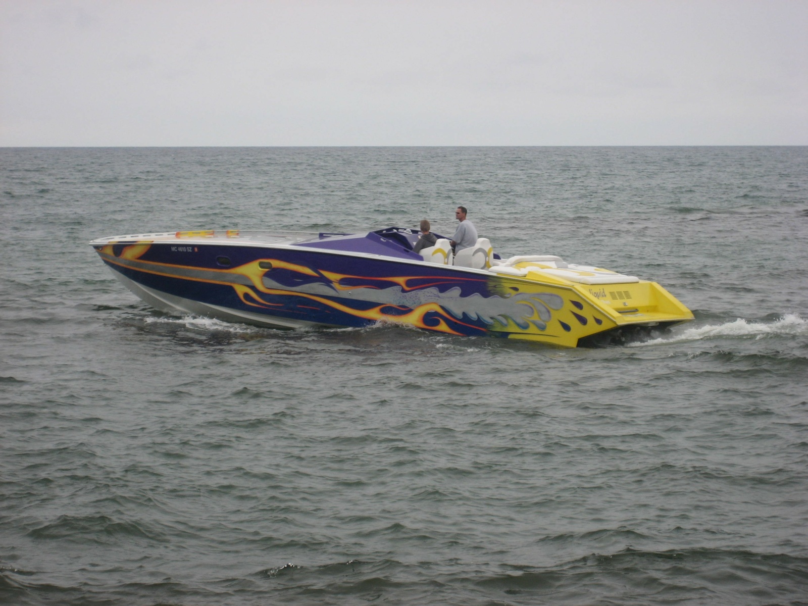 2000 Python — photo 1