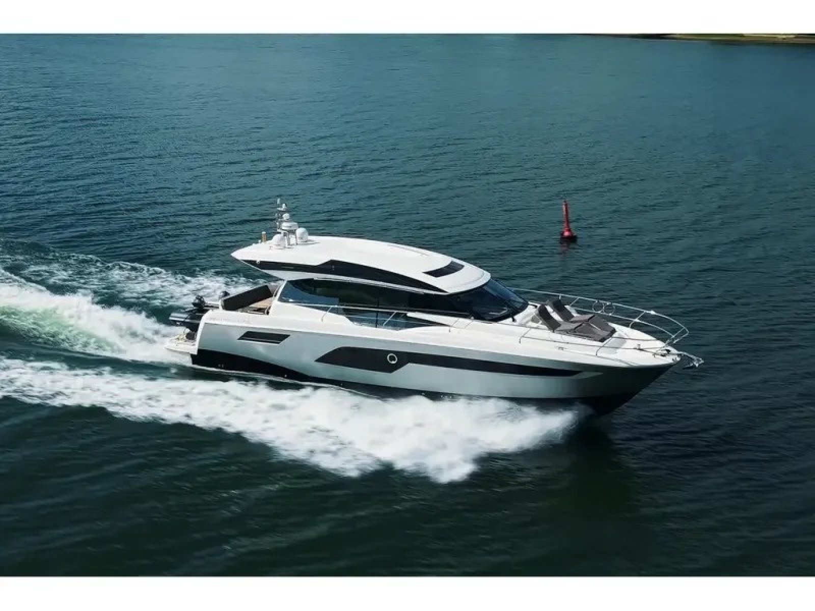 2018 Prestige 520S — photo 1