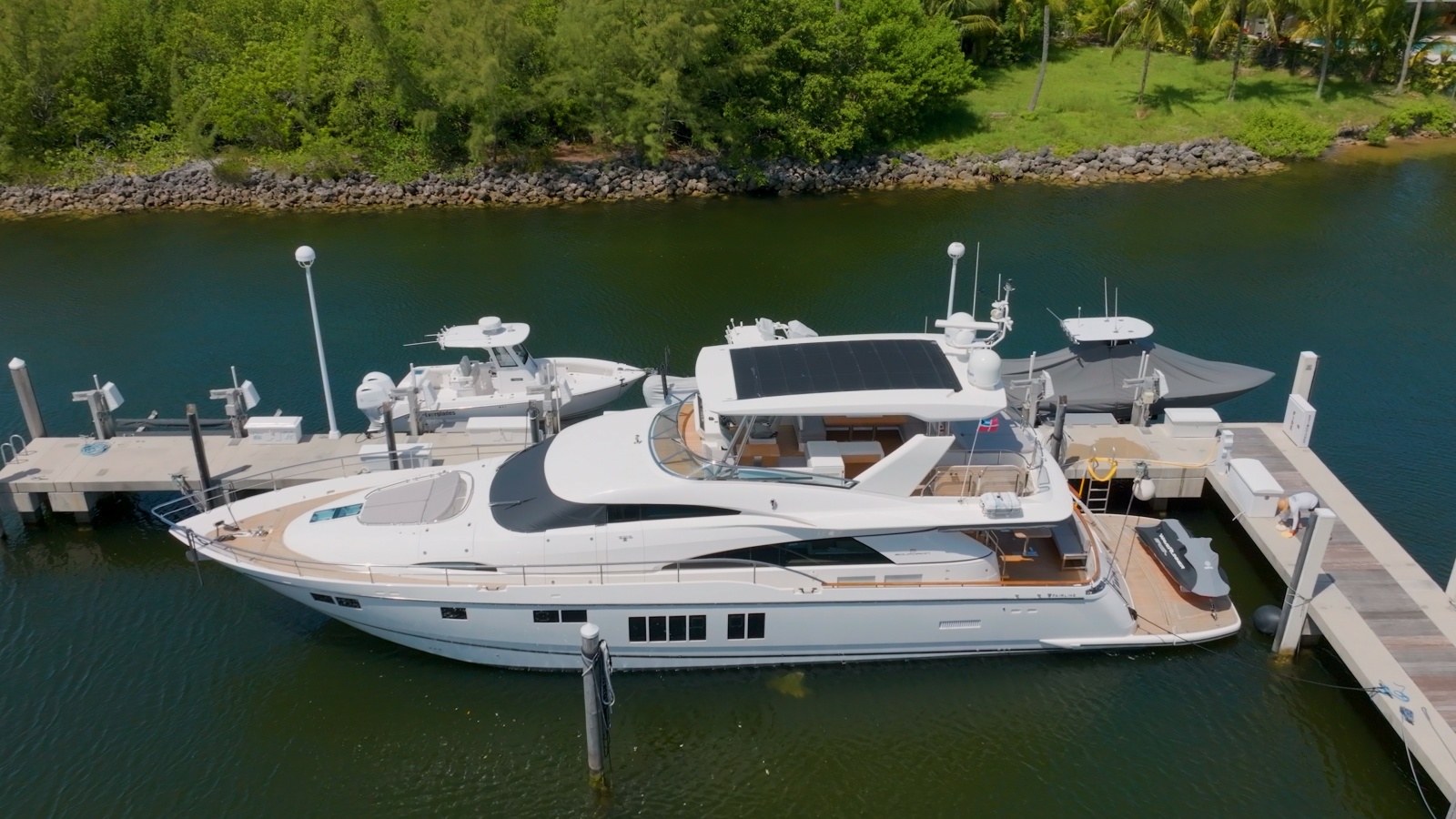 2014 Fairline Squadron — photo 1