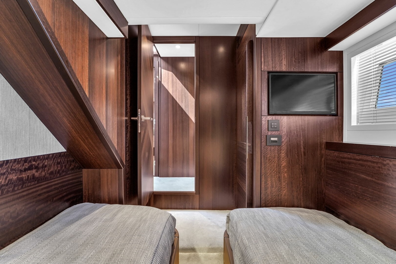 Photo 80