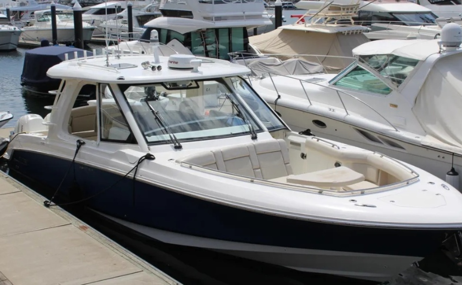 2019 Boston Whaler 380 Realm — photo 1