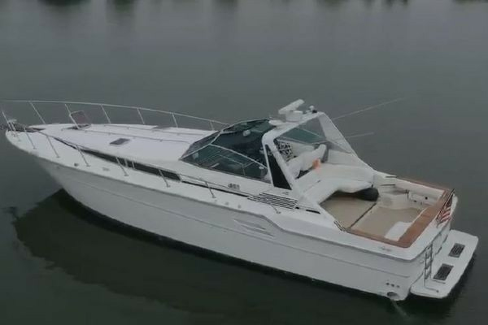 1988 Sea Ray 460 Sundancer — photo 1