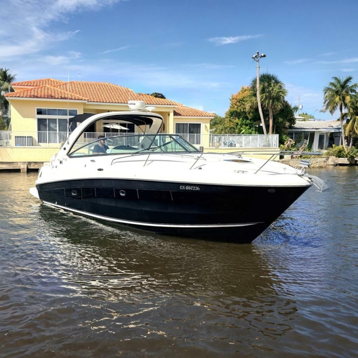 2013 Sea Ray 370 Venture — photo 1