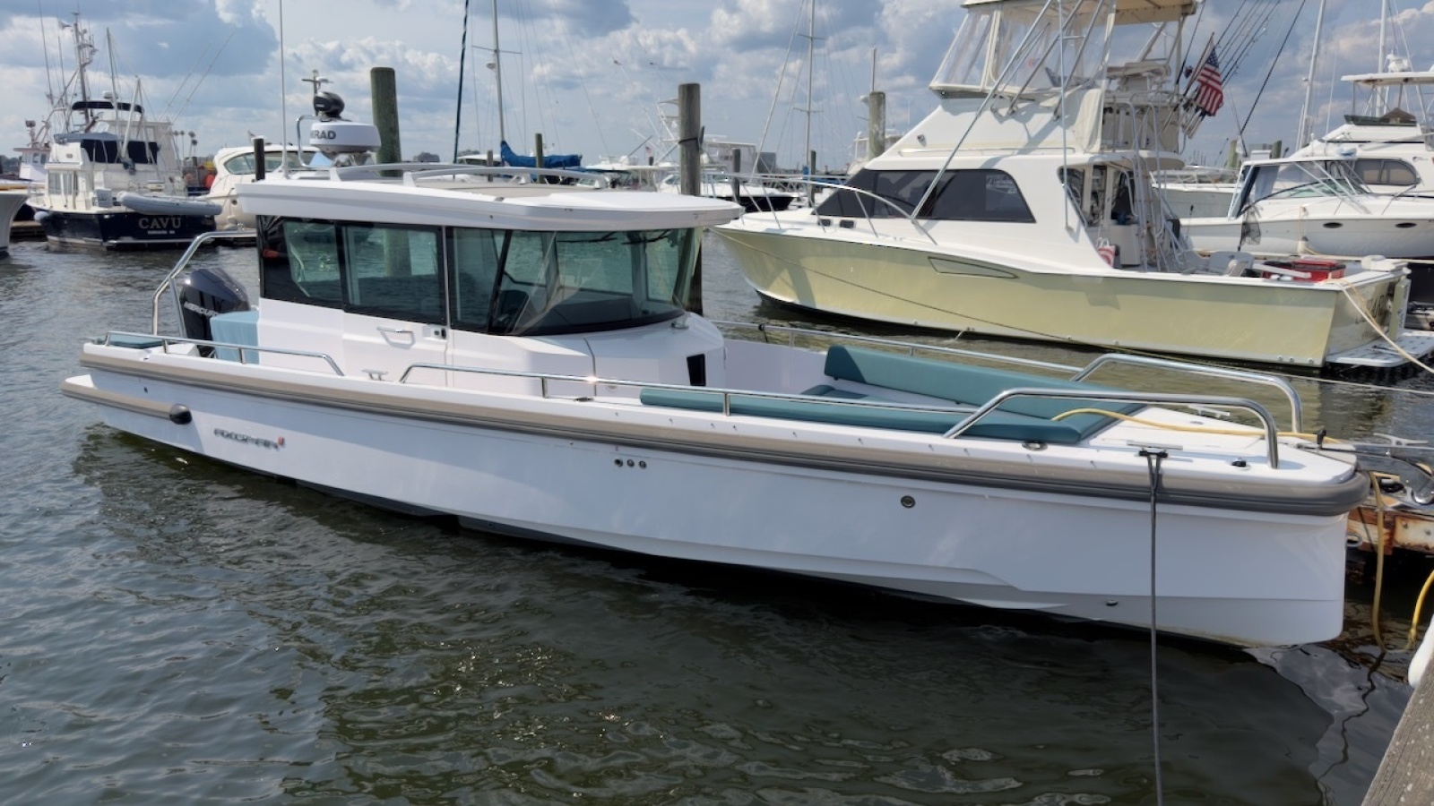 2023 Axopar 28 Cabin — photo 1