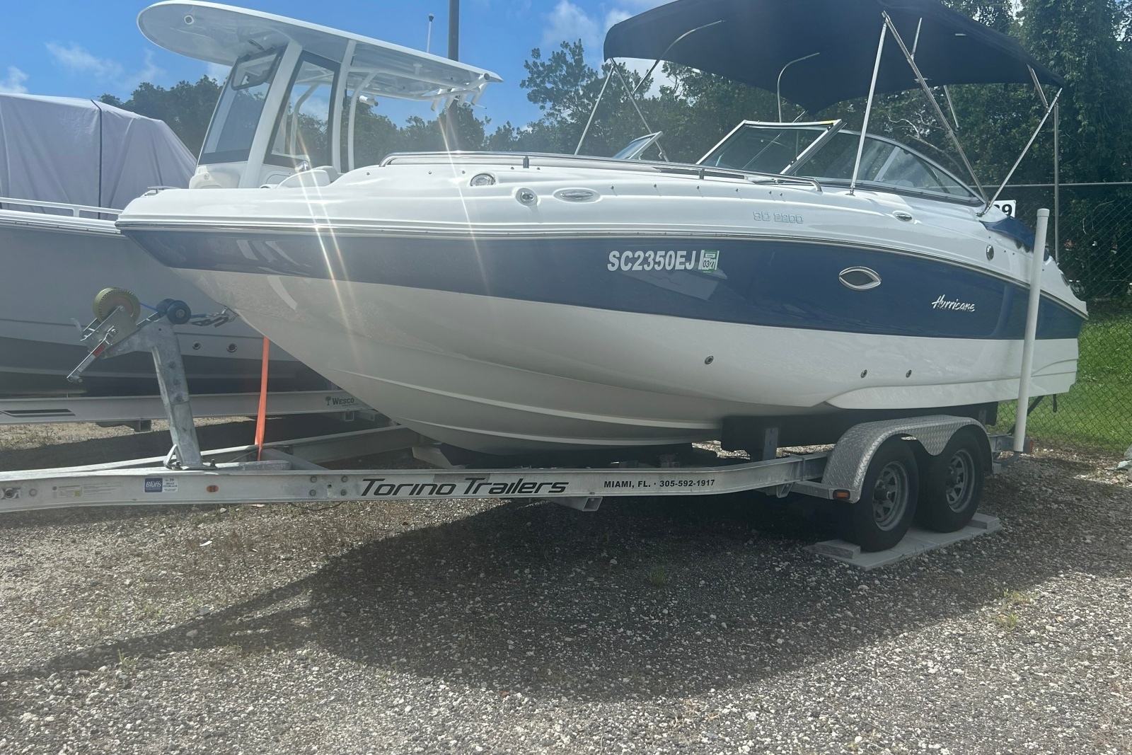 2022 Hurricane Sundeck 2200 OB — photo 1