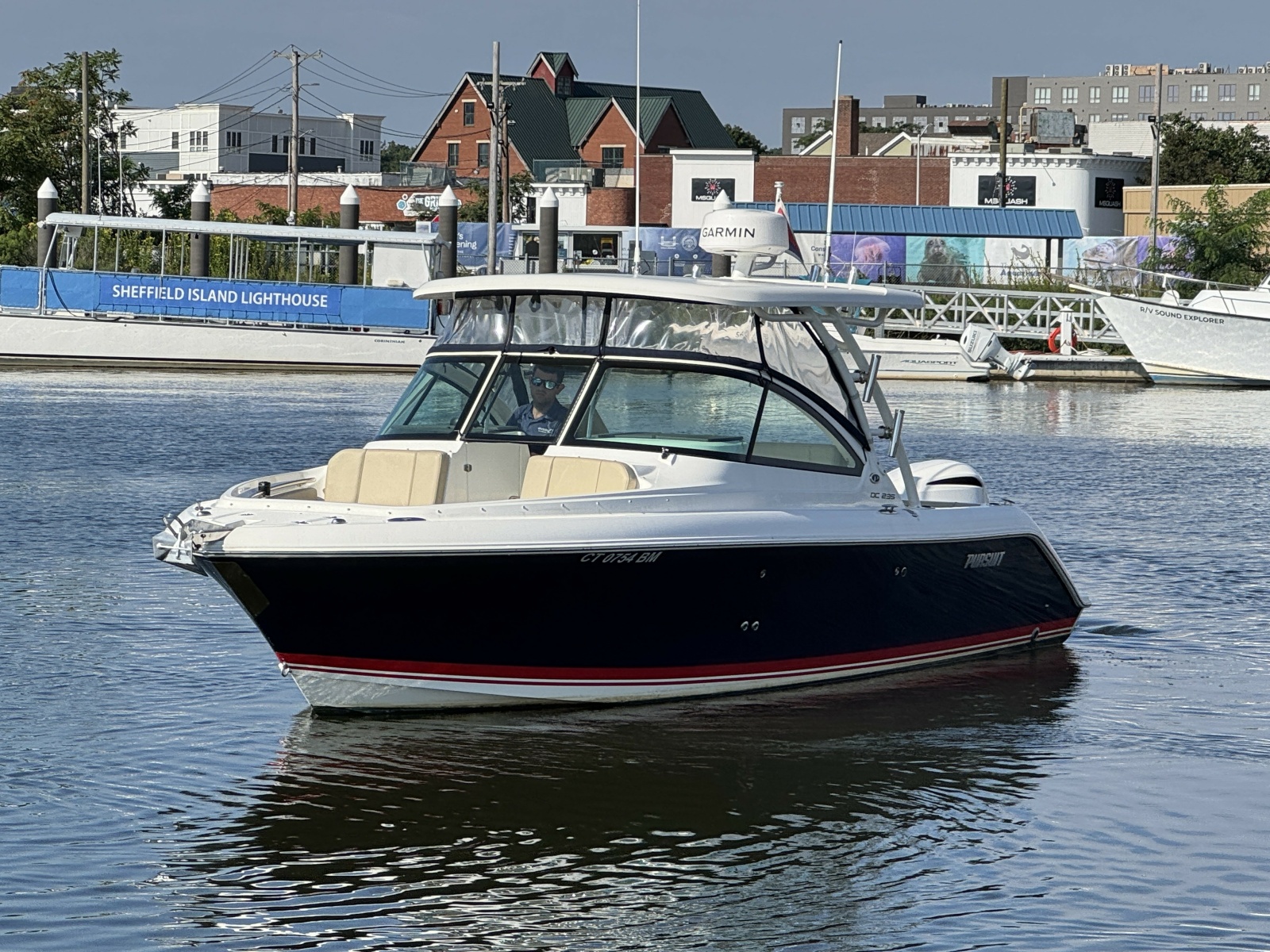 2021 Pursuit — photo 1