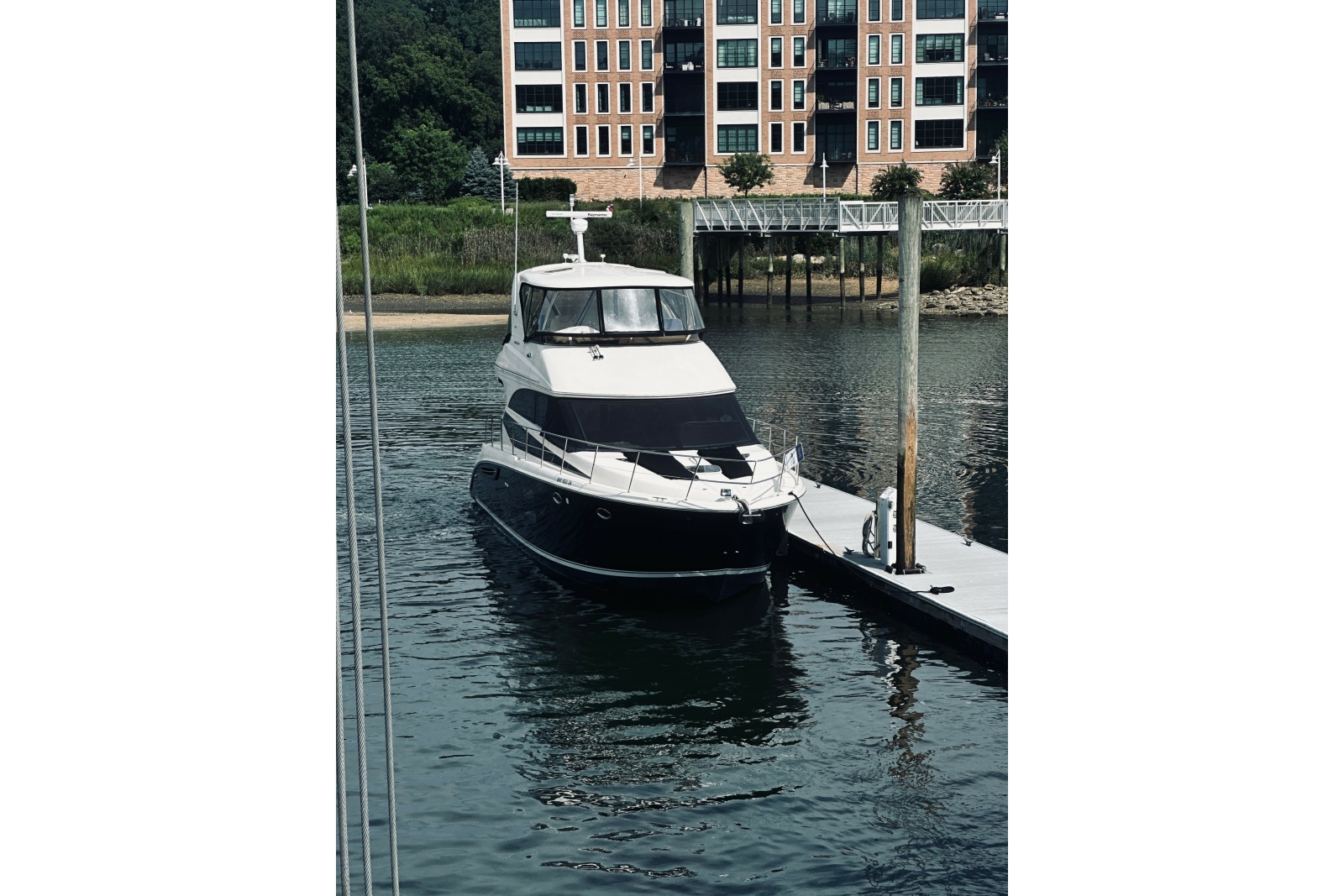 2012 Meridian 441 Sedan — photo 1