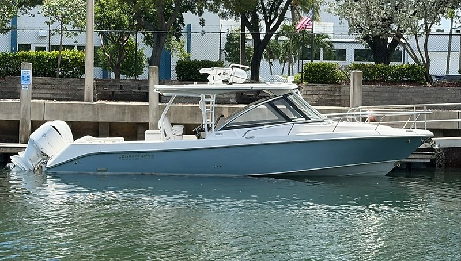 2018 Everglades 360LXC — photo 1