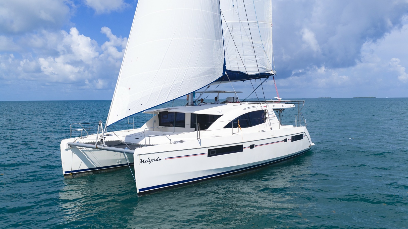 2017 Leopard 48 — photo 1