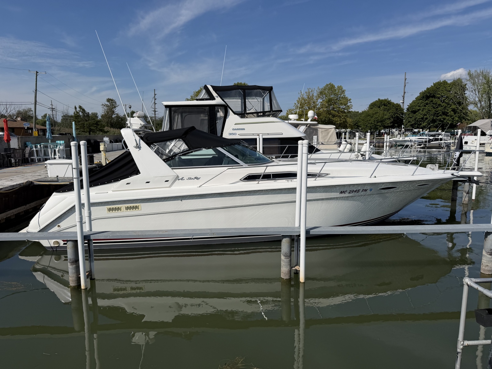 1993 Sea Ray 370 Express Cruiser — photo 1