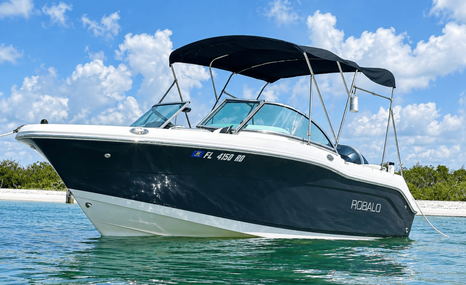 2016 Robalo R207 — photo 1