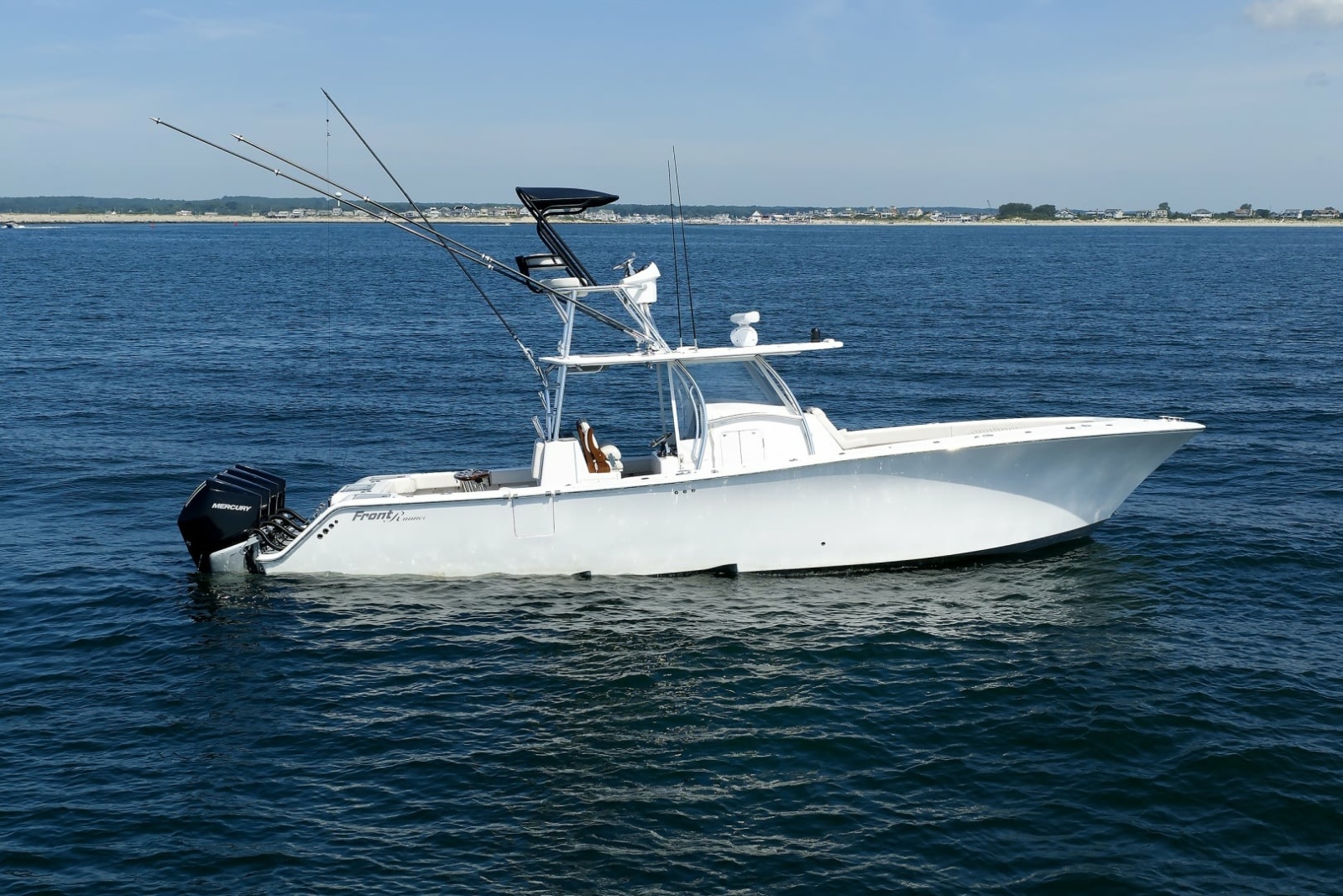 2021 Front Runner 39 Center Console — photo 1