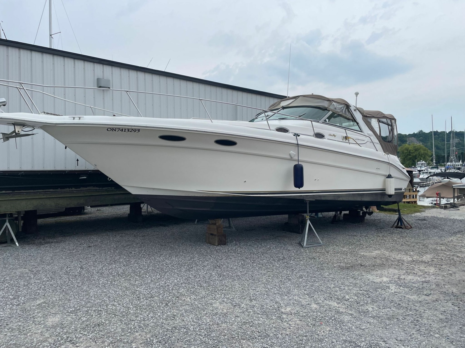 1997 Sea Ray 330 Sundancer — photo 1