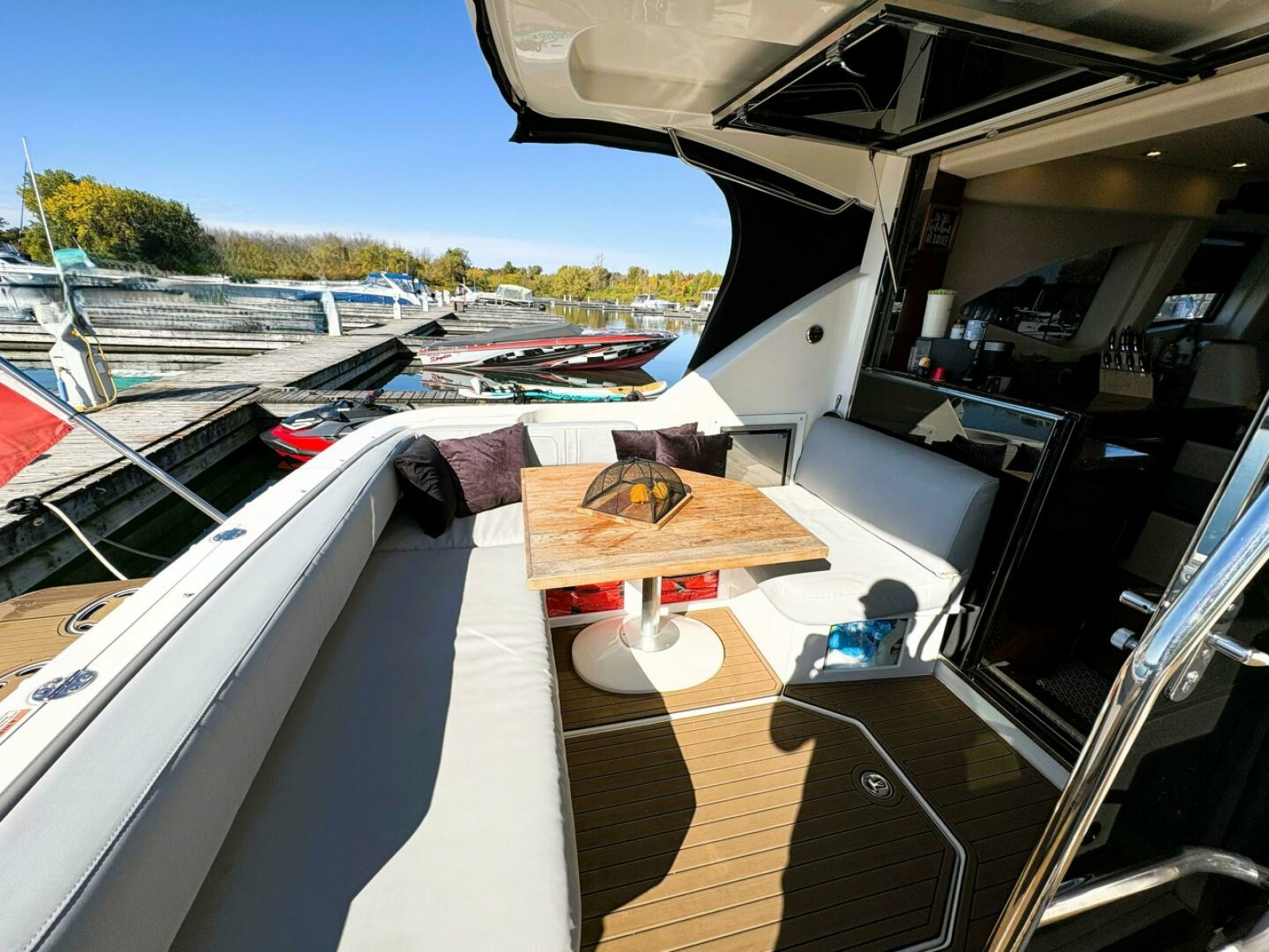 Photo 12